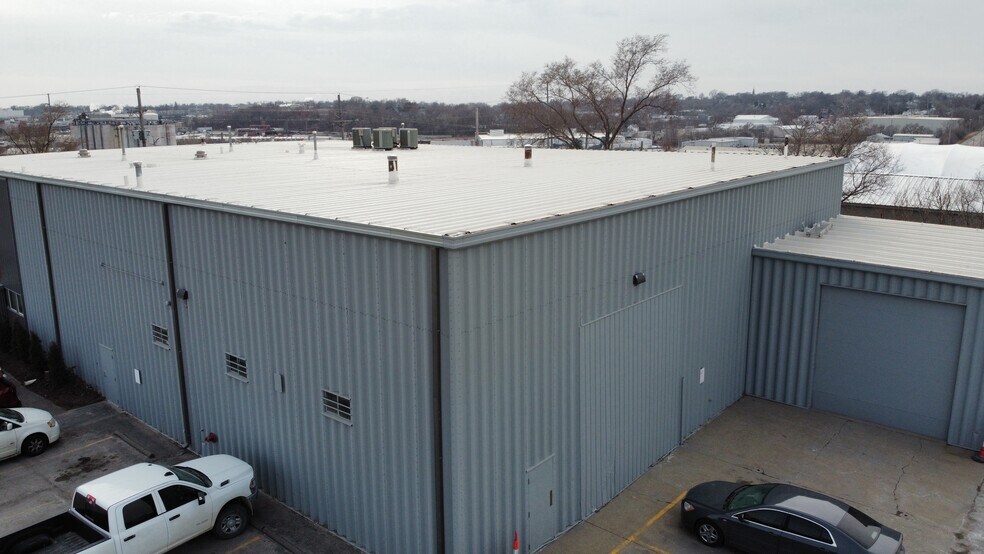 More Photos Of 2900 F St, Omaha Warehouse For Sale