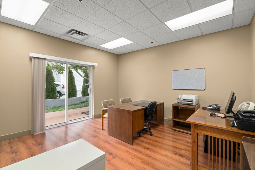 More Photos Of 530 Hammill Ln, Reno Office For Lease