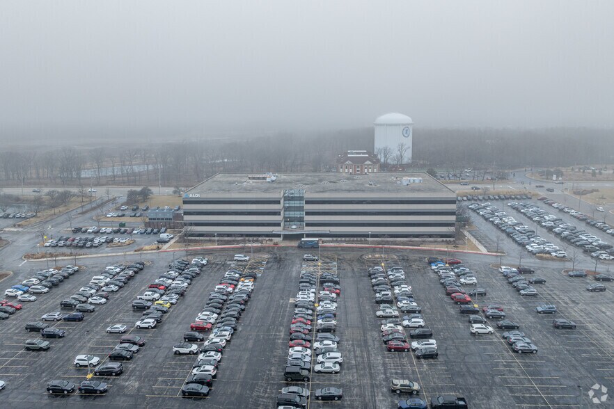 More Photos Of 1100 E Warrenville Rd, Naperville Unknown For Lease