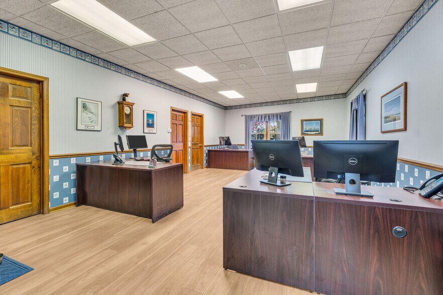 More Photos Of 800 The Plaza, Sea Girt Office For Sale