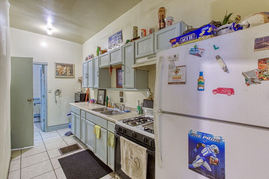 More Photos Of 423 W Grand Blvd, Detroit Apartments For Sale