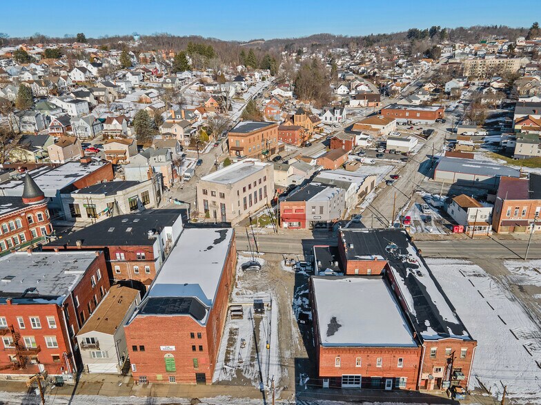 More Photos Of 114 E Lincoln Ave, Mc Donald General Retail For Sale