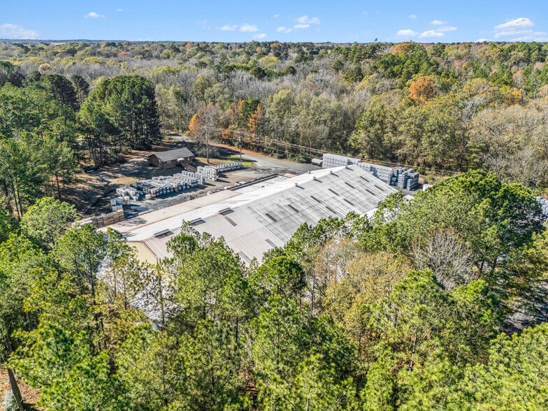 More Photos Of 508 Industrial Blvd, Atlanta Industrial For Sale