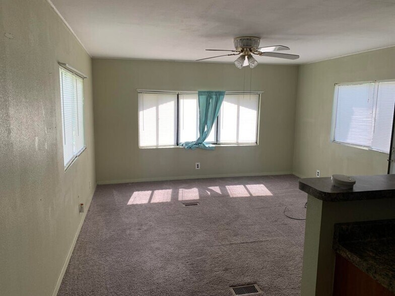 More Photos Of 325 Vernon St, New Llano Land For Sale