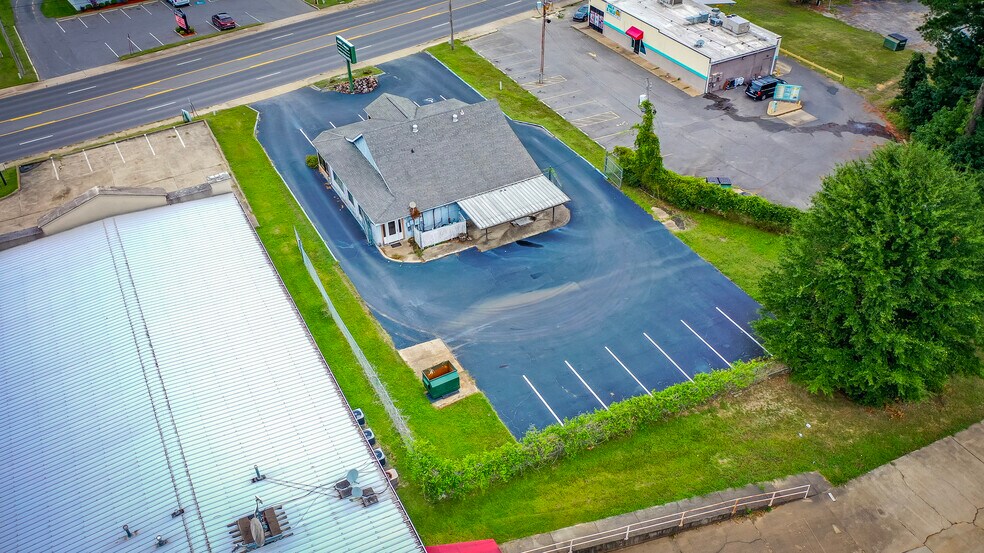 More Photos Of 2911 Pine St, Arkadelphia Medical For Sale