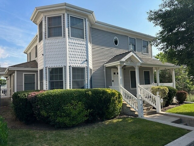 More Photos Of 98 Front St, Mineola Office For Lease