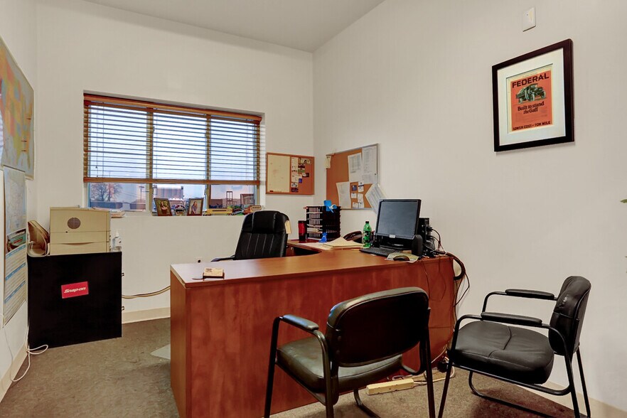 More Photos Of 655 Brown Rd, Myerstown Warehouse For Sale