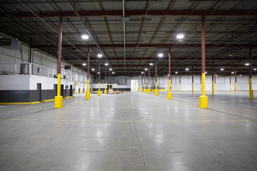 More Photos Of 5300 Kansas Ave, Kansas City Distribution For Lease