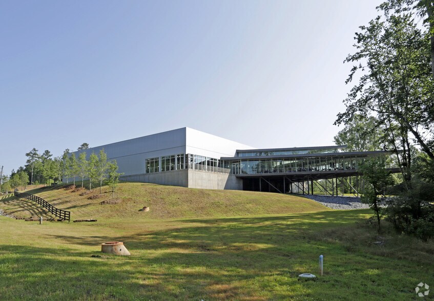 Primary Photo Of 5510 Ecopark Dr, Alpharetta Manufacturing For Sale