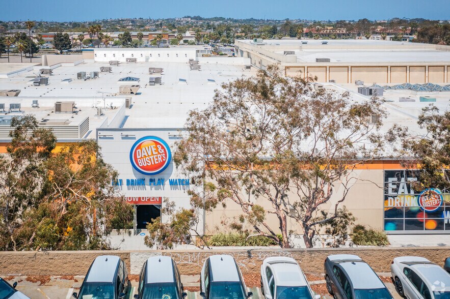 More Photos Of 21712 Hawthorne Blvd, Torrance General Retail For Lease