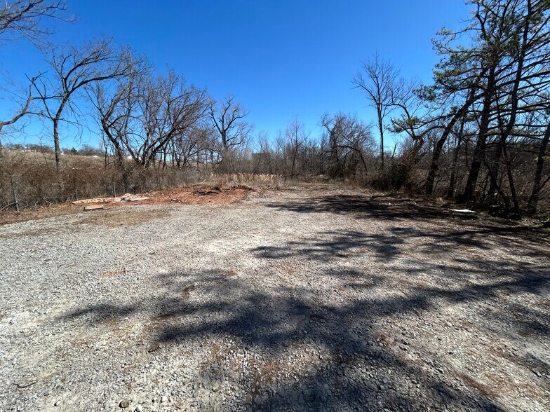 More Photos Of 5220 S Anderson Rd, Oklahoma City Industrial For Sale