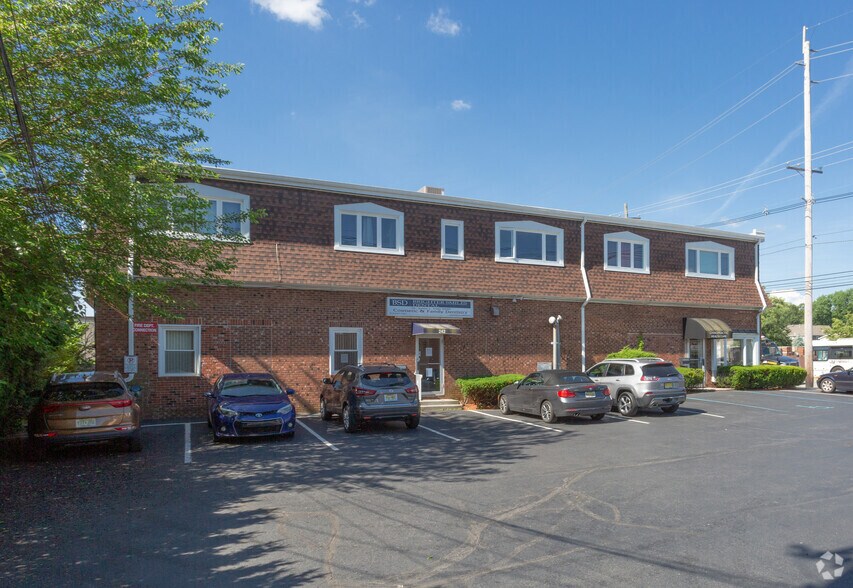 More Photos Of 242 Washington Ave, Nutley Office For Lease