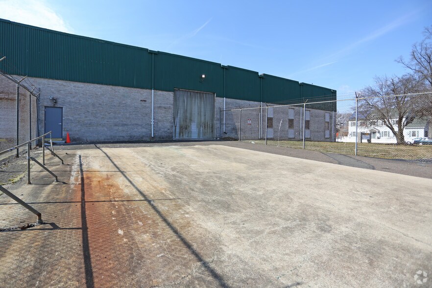 More Photos Of 3161 State Rd, Bensalem Warehouse For Lease