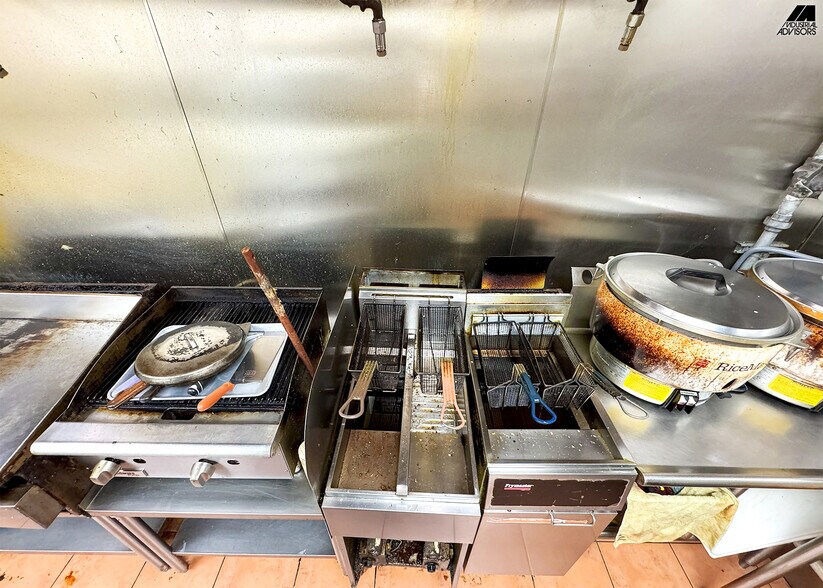 More Photos Of 4960 NW 165th St, Miami Warehouse For Sale