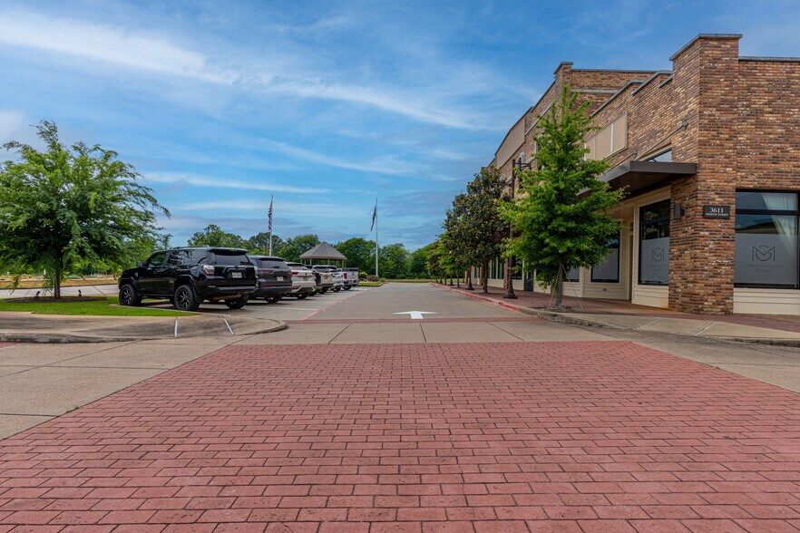 More Photos Of 3611 North St, Nacogdoches Storefront For Lease