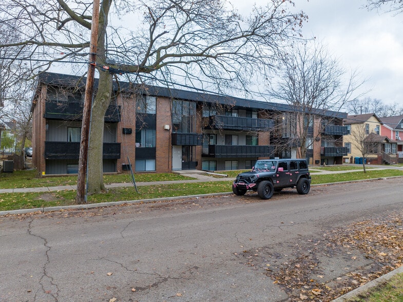 More Photos Of 814-816 W Walnut St, Kalamazoo Apartments For Sale