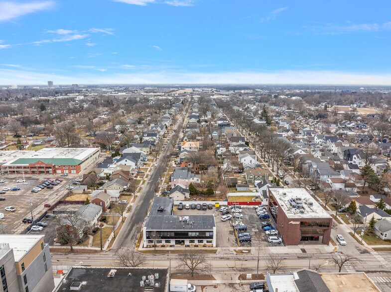 More Photos Of 801 S Adams Rd, Birmingham Office For Sale