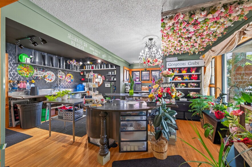 More Photos Of 418 Bench St, Taylors Falls Freestanding For Sale