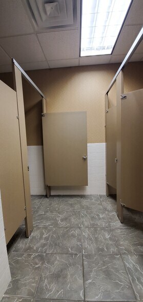 More Photos Of 626 W Main St, Fairfield Lodge Meeting Hall For Sale