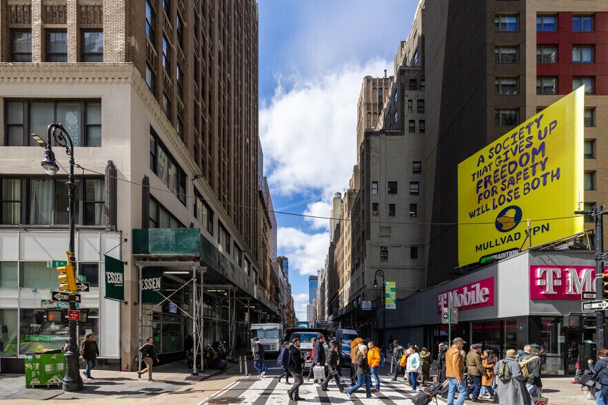 More Photos Of 307 W 36th St, New York Office For Lease