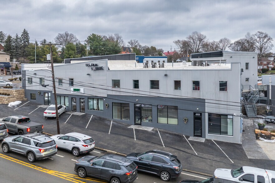 More Photos Of 100 Broughton Rd, Bethel Park Storefront Retail Office For Lease