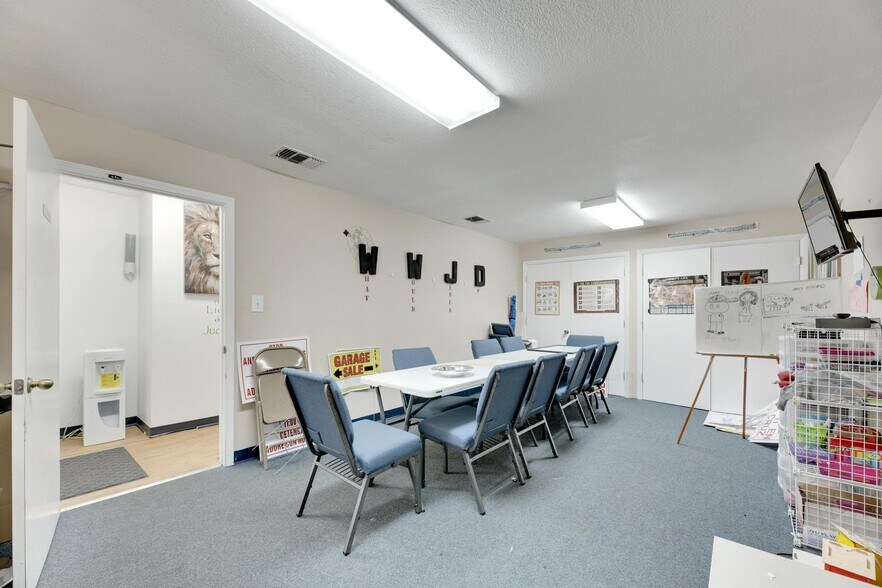 More Photos Of 3001 S Kings Ave, Brandon Religious Facility For Sale