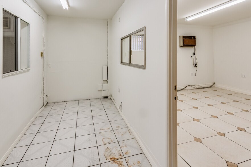 More Photos Of 9623 Venice Blvd, Culver City Storefront For Sale