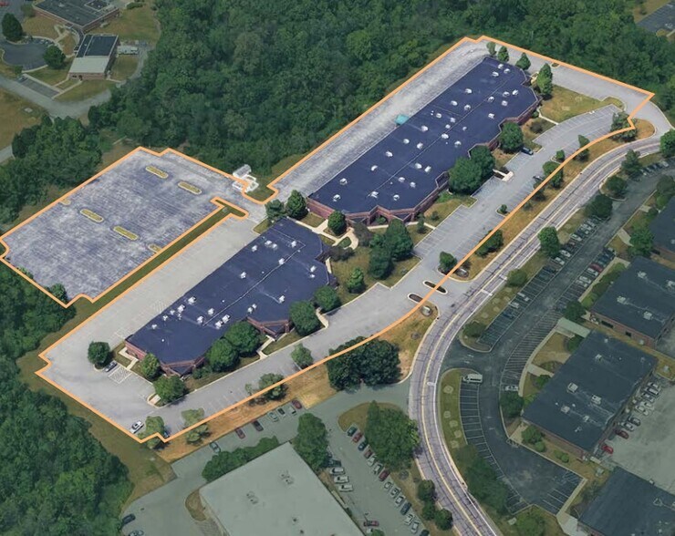 Primary Photo Of 31-47 Reads Way, New Castle Light Distribution For Lease