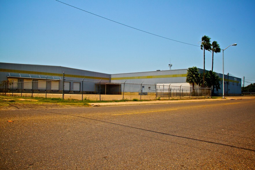 Primary Photo Of 715 W Pike St, Weslaco Warehouse For Lease