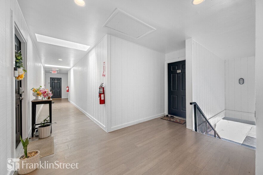 More Photos Of 5113 N Nebraska Ave, Tampa Apartments For Sale