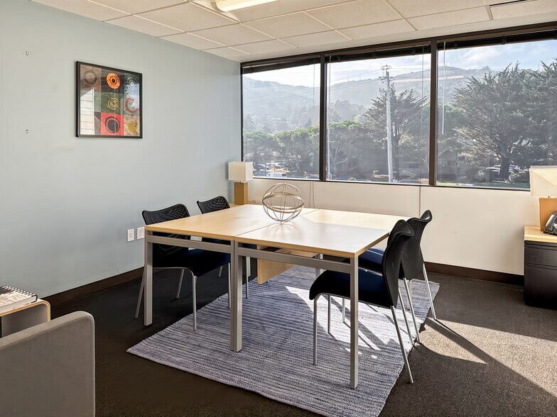 More Photos Of 1 Harbor Dr, Sausalito Coworking Space