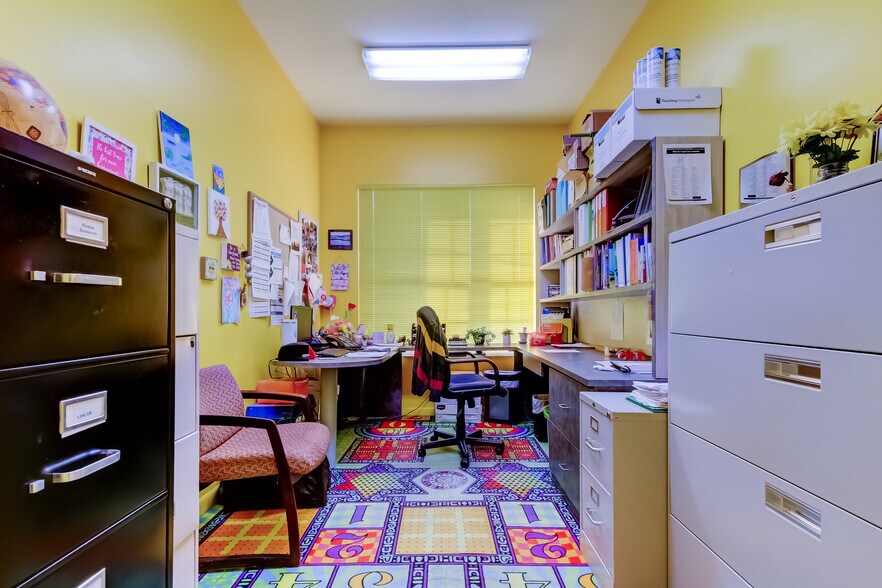 More Photos Of 8816 W Robson St, Tampa Religious Facility For Sale