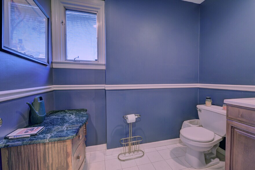 More Photos Of 10 S Prospect St, Verona Office Residential For Sale