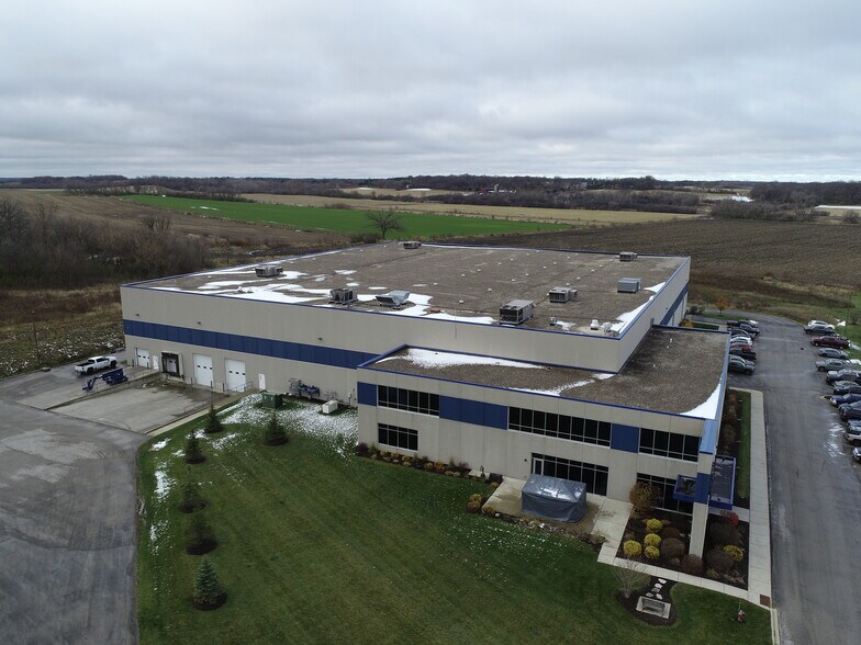 More Photos Of 155 W Dewey Dr, Mukwonago Manufacturing For Sale