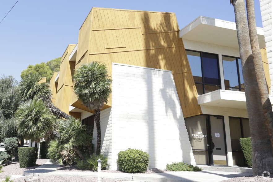 More Photos Of 1700 E Desert Inn Rd, Las Vegas Office Residential For Lease