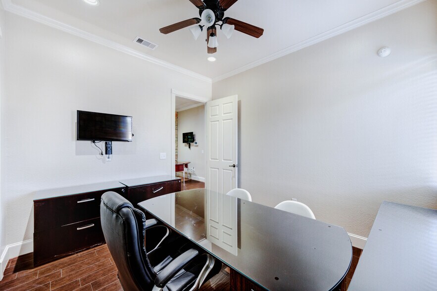 More Photos Of 1836 Snake River Rd, Katy Office Residential For Sale