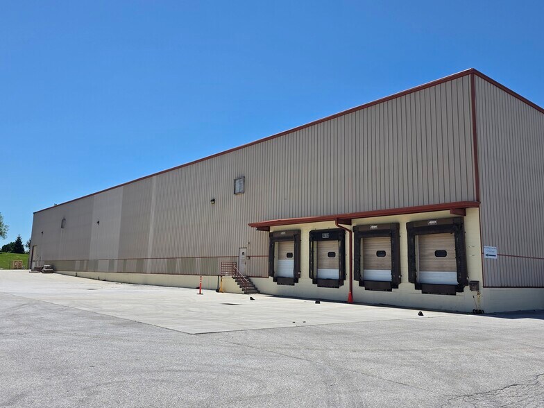 More Photos Of 350 South St, Mcsherrystown Warehouse For Lease