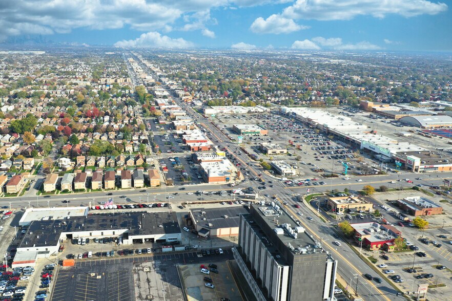 More Photos Of 7200 W Cermak Rd, North Riverside Drugstore For Lease