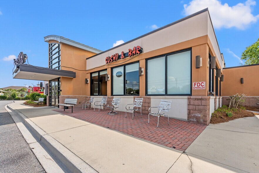 More Photos Of 801 Highway 17 S, North Myrtle Beach Restaurant For Sale