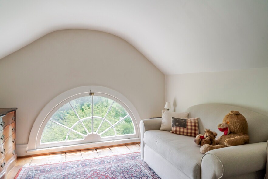 More Photos Of 610 New Hope Rd, Staunton Specialty For Sale