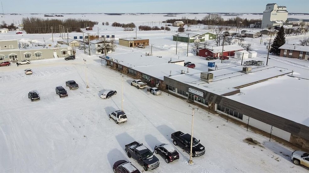 More Photos Of 24 Main SW st, Falher General Retail For Sale