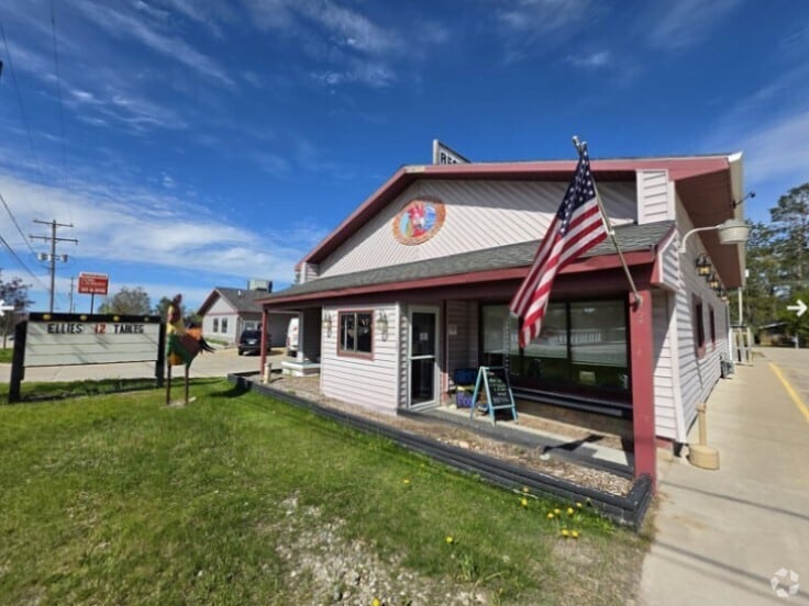 Primary Photo Of 611 S Morenci Ave, Mio Restaurant For Sale