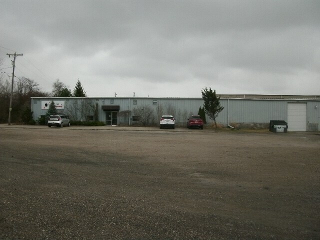 More Photos Of 2550 Gilchrist Rd, Akron Warehouse For Sale