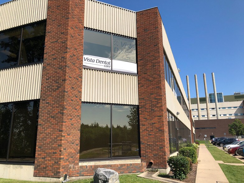 More Photos Of 5201 43 St, Red Deer Healthcare For Sale