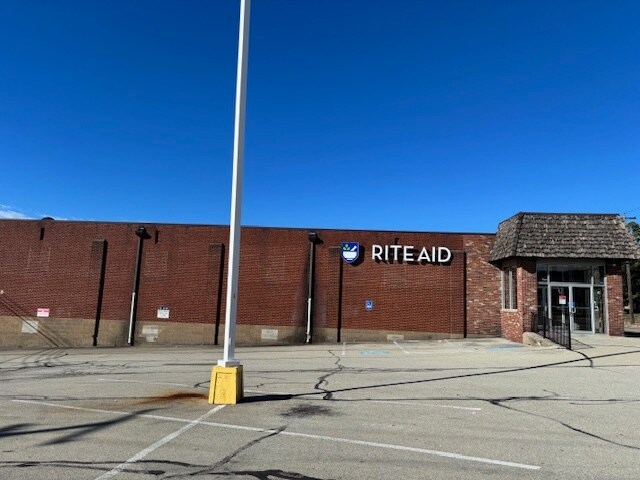 More Photos Of 262 Connellsville St, Uniontown Drugstore For Sale