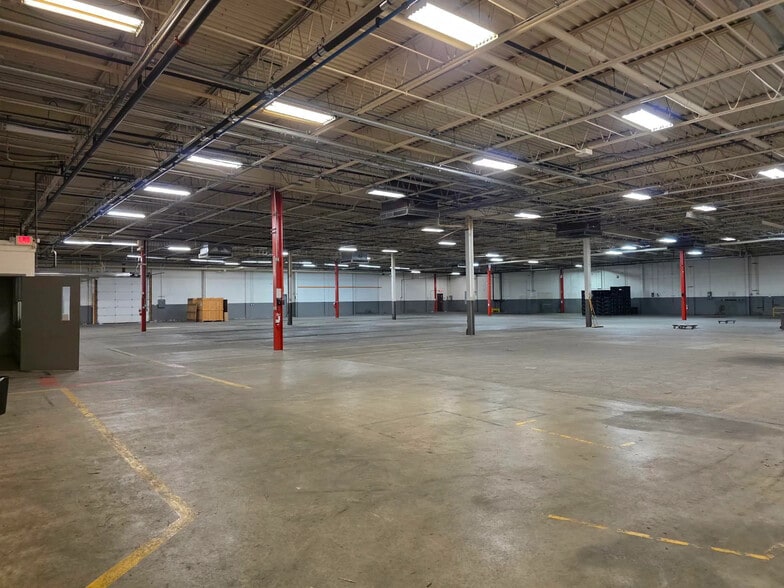 More Photos Of 1635 Coining Dr, Toledo Manufacturing For Sale