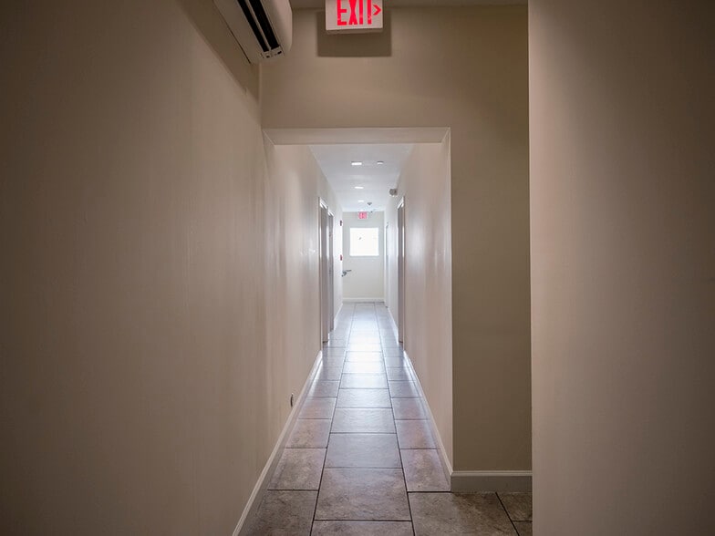 More Photos Of 518 S Dixie Hwy, West Palm Beach Storefront Retail Residential For Sale