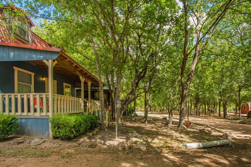 More Photos Of 10207 E Hwy 290, Fredericksburg Freestanding For Sale