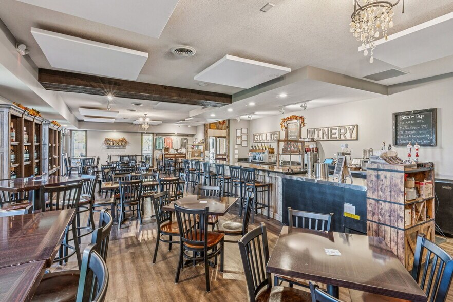 More Photos Of 1720 North Ridge Rd, Findlay General Retail For Sale