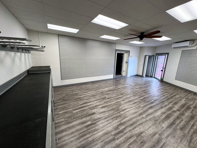 More Photos Of 660 S Magnolia Ave, El Cajon General Retail For Sale